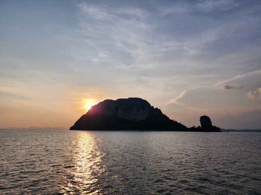 ทัวร์ 7 เกาะ ชมพระอาทิตย์ตก + บาบีคิว โดยเรือหางยาว