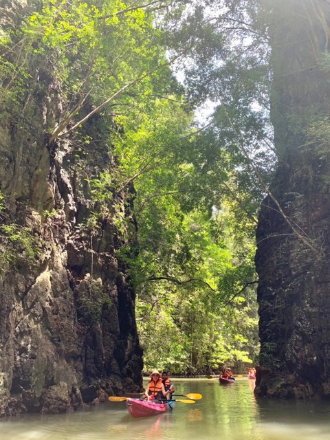ทัวร์ พายคายัค อ่าวท่าเลน