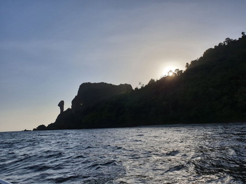 ทัวร์ 7 เกาะ ชมพระอาทิตย์ตก + บาบีคิว โดยเรือสปีดโบ๊ท